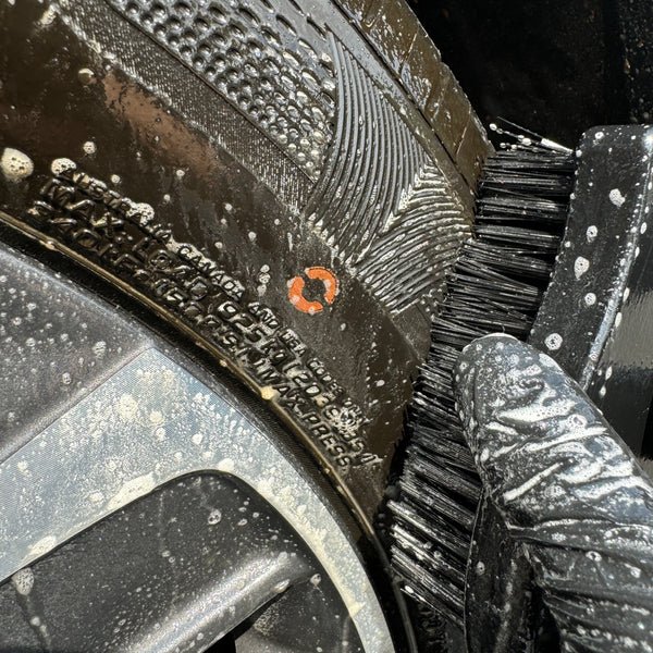 Mammoth - Car Tire Scrubbing Brush - WeDoDetail
